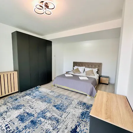 Lyvan's Wild - Mamaia Nord Apartment Navodari