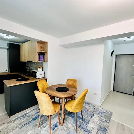 Apartment Lyvan's Wild - Mamaia Nord *