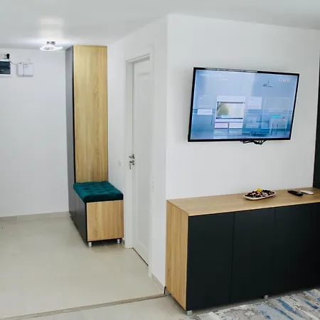 Apartment Lyvan's Wild - Mamaia Nord